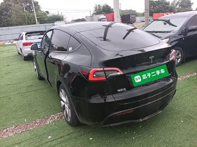 Tesla Model Y 2023, 129700 км, за 21998.24 USD