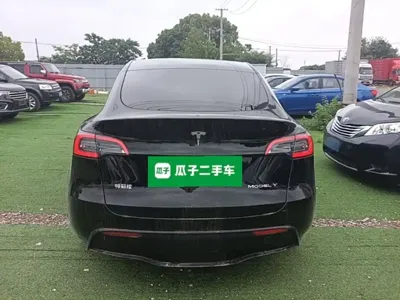 Tesla Model Y 2023, 129700 км, за 21962.44 USD - фото 6