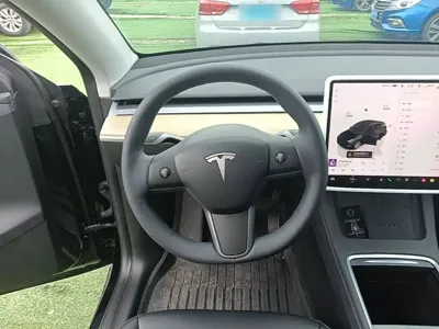 Tesla Model Y 2023, 129700 км, за 21962.44 USD - фото 11