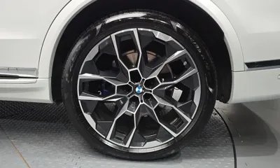 BMW X7 2024, 33759 км, за 72540.18 USD - фото 21