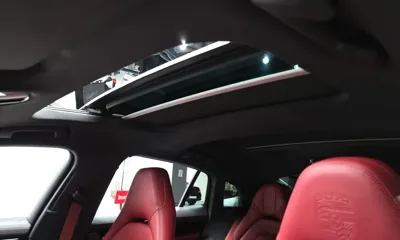 Porsche Panamera 2021, 53377 км, за 60916.37 USD - фото 19