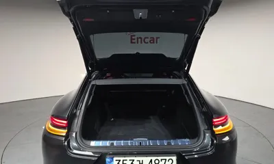 Porsche Panamera 2021, 53377 км, за 60916.37 USD - фото 20