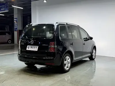 Volkswagen Touran 2013, 86000 км, за 3345.22 USD - фото 11