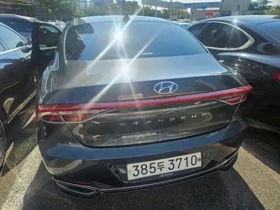 Hyundai Grandeur 2020, 132326 км, за 12340.82 USD