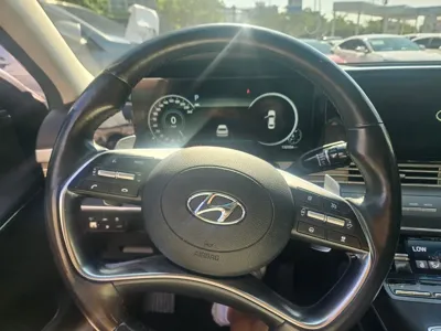 Hyundai Grandeur 2020, 132326 км, за 12340.82 USD - фото 8