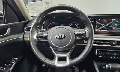 Kia K5 2020, 69028 км, за 10879.48 USD - фото 13