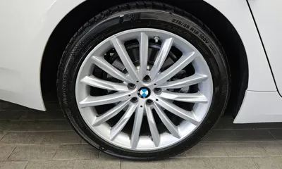 BMW 5-Series 2023, 34007 км, за 26891.31 USD