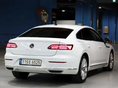 Volkswagen Arteon 2022, 45266 км, за 18786.97 USD