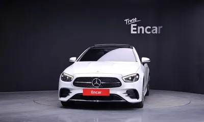 Mercedes-Benz E-Class 2022, 38025 км, за 29896.63 USD