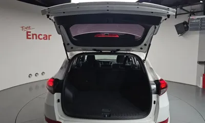 Hyundai Tucson 2017, 50140 км, за 8905.93 USD - фото 19