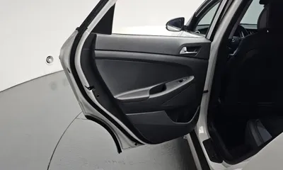 Hyundai Tucson 2017, 50140 км, за 8905.93 USD - фото 25