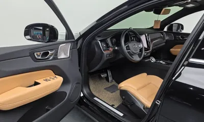 Volvo XC60 2022, 41182 км, за 27766.84 USD - фото 10