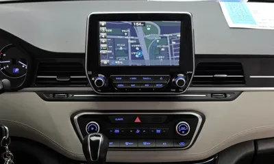 Hyundai Starex 2019, 49268 км, за 16225.15 USD - фото 16