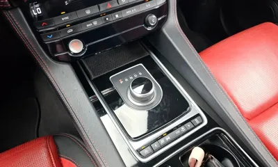 Jaguar F-Pace 2017, 92038 км, за 8270.97 USD - фото 9