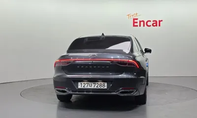 Hyundai Grandeur 2021, 84193 км, за 15426.02 USD