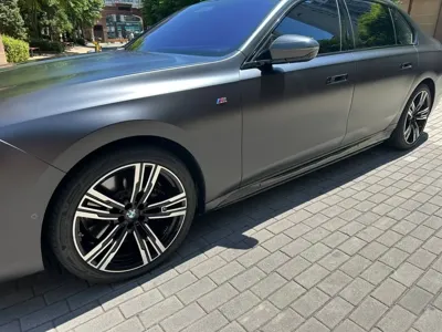 BMW i7 2024, 6500 км, за 110749.24 USD - фото 16