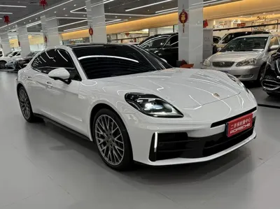 Porsche Panamera 2024, 15000 км, за 121999.62 USD