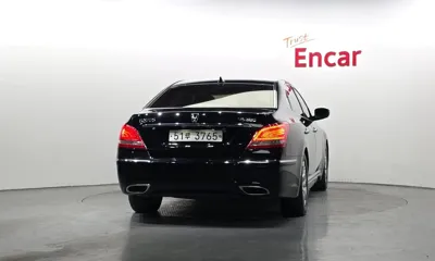 Hyundai Equus 2011, 171275 км, за 2511.9 USD
