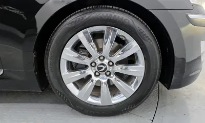 Hyundai Equus 2011, 171275 км, за 2511.9 USD
