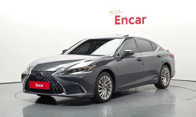 Lexus ES · 2022 год