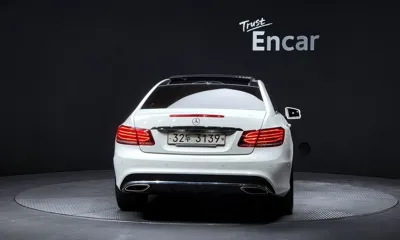 Mercedes-Benz E-Class 2015, 159452 км, за 6081.44 USD