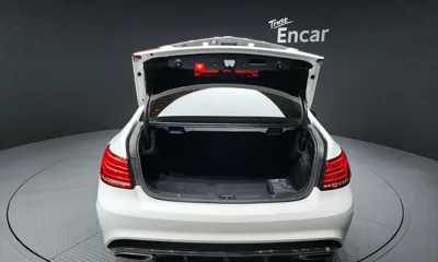 Mercedes-Benz E-Class 2015, 159452 км, за 6081.44 USD - фото 20