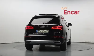 Audi Q5 2020, 48612 км, за 23565.71 USD