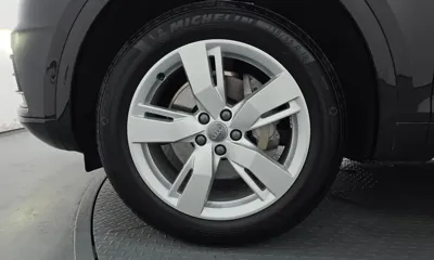 Audi Q5 2020, 48612 км, за 23565.71 USD