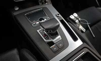 Audi Q5 2020, 48612 км, за 23565.71 USD - фото 9