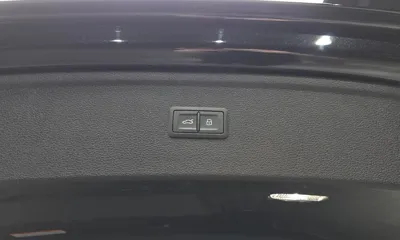 Audi Q5 2020, 48612 км, за 23565.71 USD - фото 34