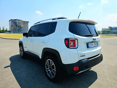 Jeep Renegade 2015, 260000 км, за 4266.77 USD