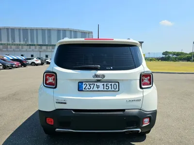 Jeep Renegade 2015, 260000 км, за 4266.77 USD