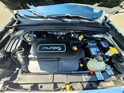 Jeep Renegade 2015, 260000 км, за 4266.77 USD - фото 20