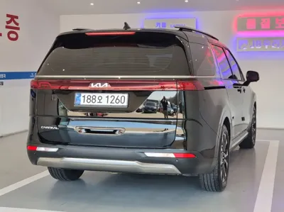 Kia Canival 2023, 76362 км, за 19364.58 USD