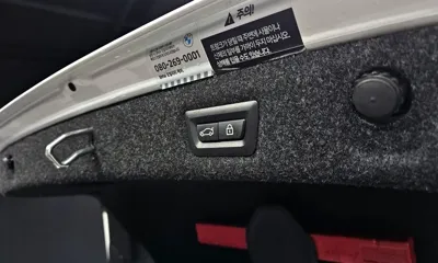 BMW 5-Series 2023, 24506 км, за 65437.72 USD - фото 20