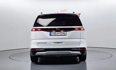 Kia Canival 2021, 133693 км, за 12119.2 USD