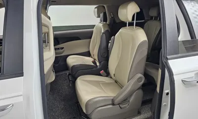 Kia Canival 2021, 133693 км, за 12119.2 USD - фото 12