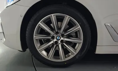 BMW 5-Series 2018, 18989 км, за 20822.33 USD