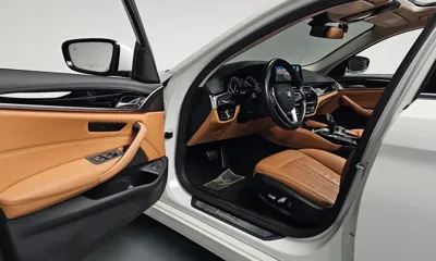 BMW 5-Series 2018, 18989 км, за 20822.33 USD - фото 10