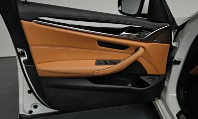 BMW 5-Series 2018, 18989 км, за 20822.33 USD - фото 24
