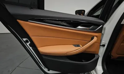 BMW 5-Series 2018, 18989 км, за 20822.33 USD - фото 25