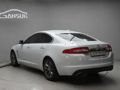 Jaguar XF 2015, 108094 км, за 3610.35 USD