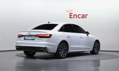 Audi A4 2023, 13324 км, за 20981.33 USD