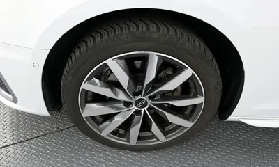 Audi A4 2023, 13324 км, за 20981.33 USD