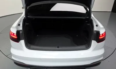 Audi A4 2023, 13324 км, за 20981.33 USD - фото 20