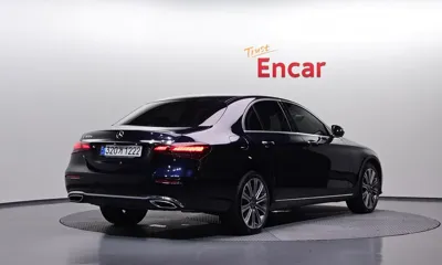 Mercedes-Benz E-Class 2023, 59059 км, за 27692.9 USD - фото 2