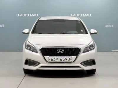 Hyundai Sonata 2015, 168511 км, за 4493.06 USD