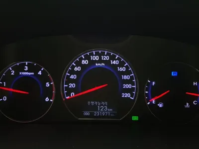 Hyundai Santafe 2011, 213000 км, за 2405.25 USD - фото 7