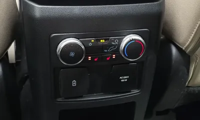 Ford Explorer 2021, 61682 км, за 17592.23 USD - фото 32