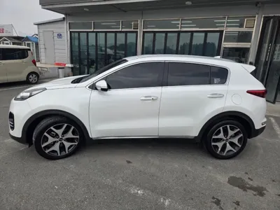 Kia Sportage 2018, 92307 км, за 8995.03 USD